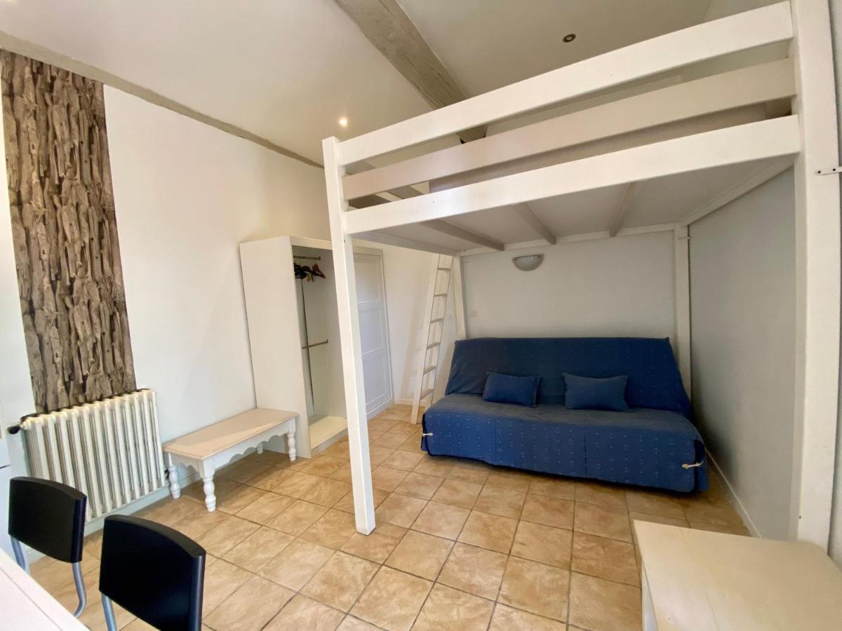 Appartement Avec Jardin Privatif Au Calme Place De Parking